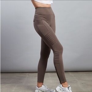 ATHLETA DELANCEY MOTO TIGHT size XS